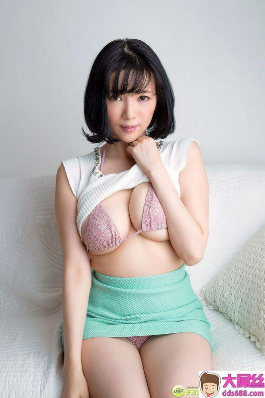 森下悠里DGC高清写真图No.1323グラマラスで妖艶な雰囲気を醸すお姉さま！