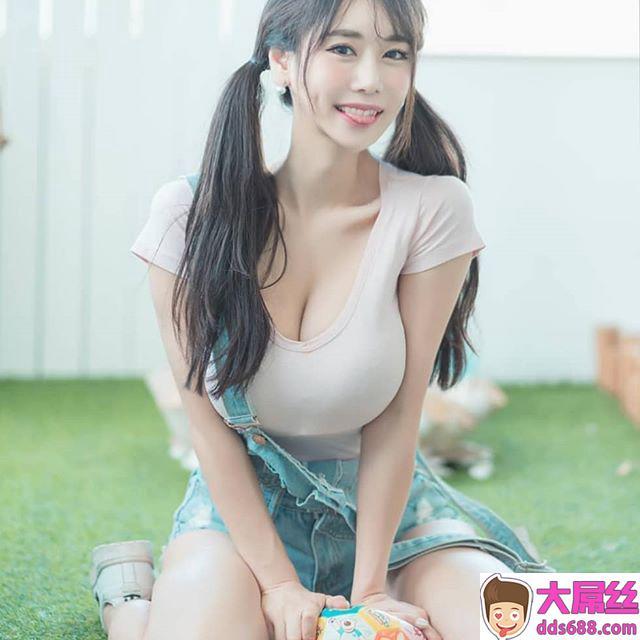 分享一个丰乳肥臀的韩国妹子，很正